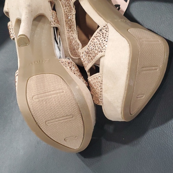 Zigi Soho Silvy Embellished Beige Open Toe Platform Pumps Size 5 - Picture 8 of 9